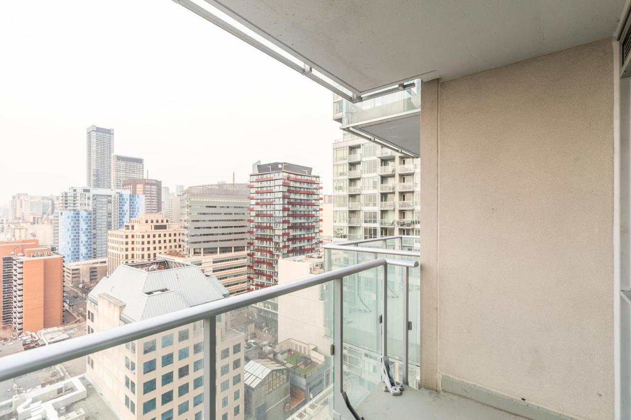 Luxury 2 Bedroom In The Heart Of Entertainment District W/ Cn Tower View Toronto Luaran gambar